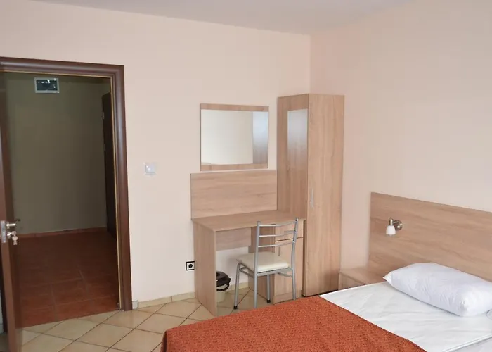 Maison d'hôtes The White House! A Good Pleace For Rest! 3*